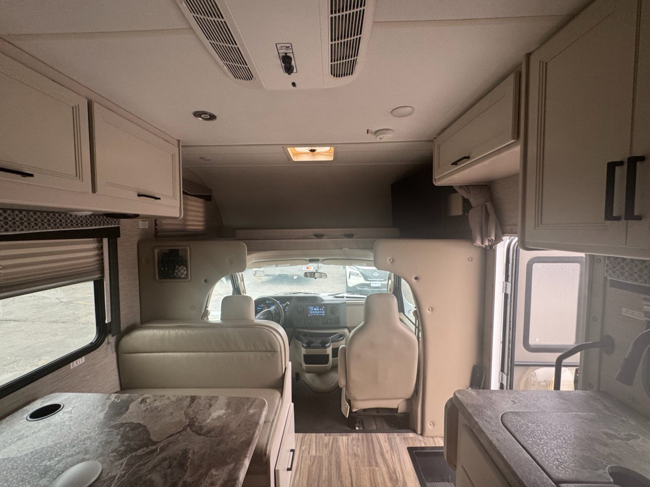 Used 2023  Thor 22B image 7
