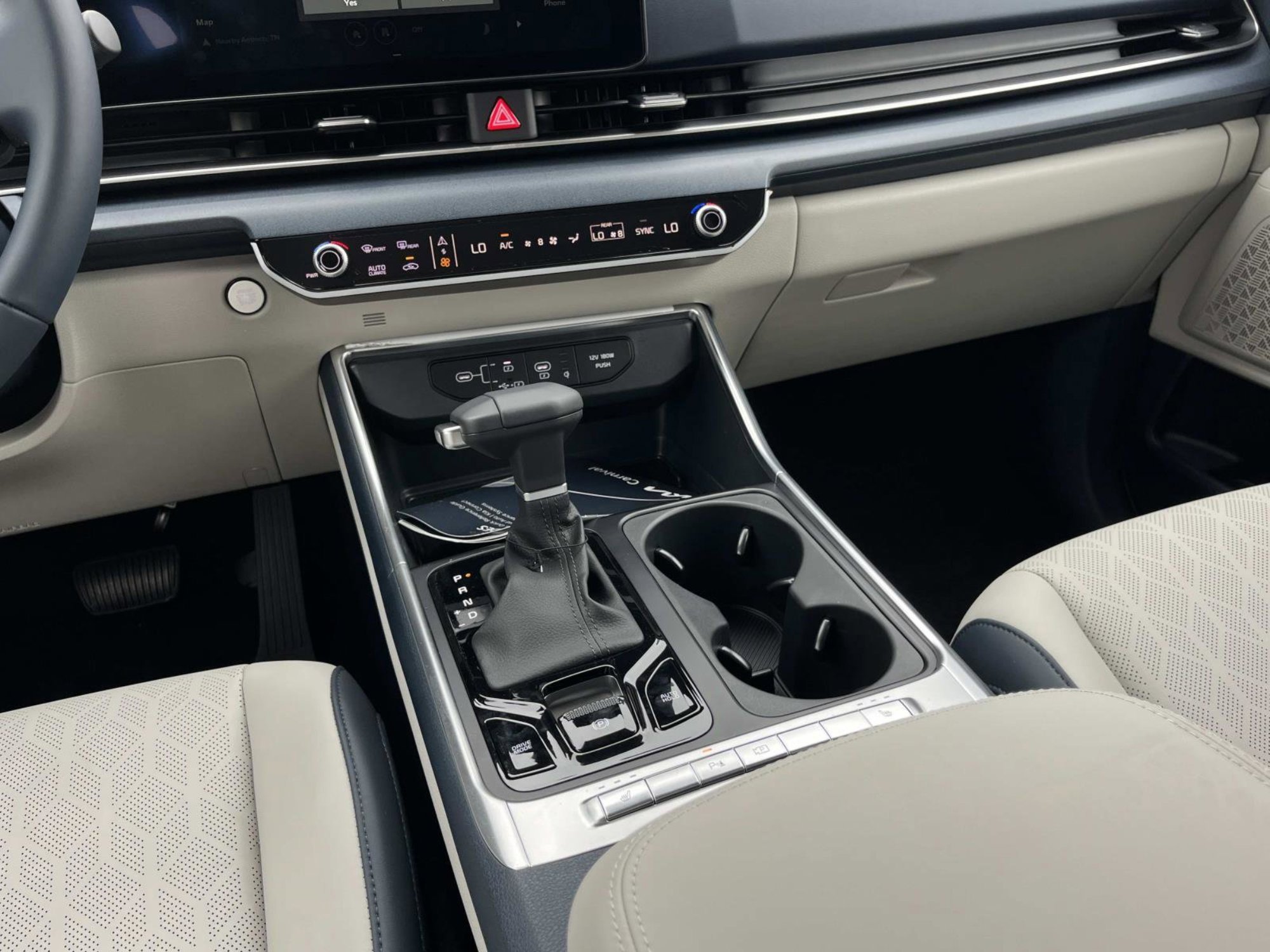 2026 Kia Carnival EX - Photo 17