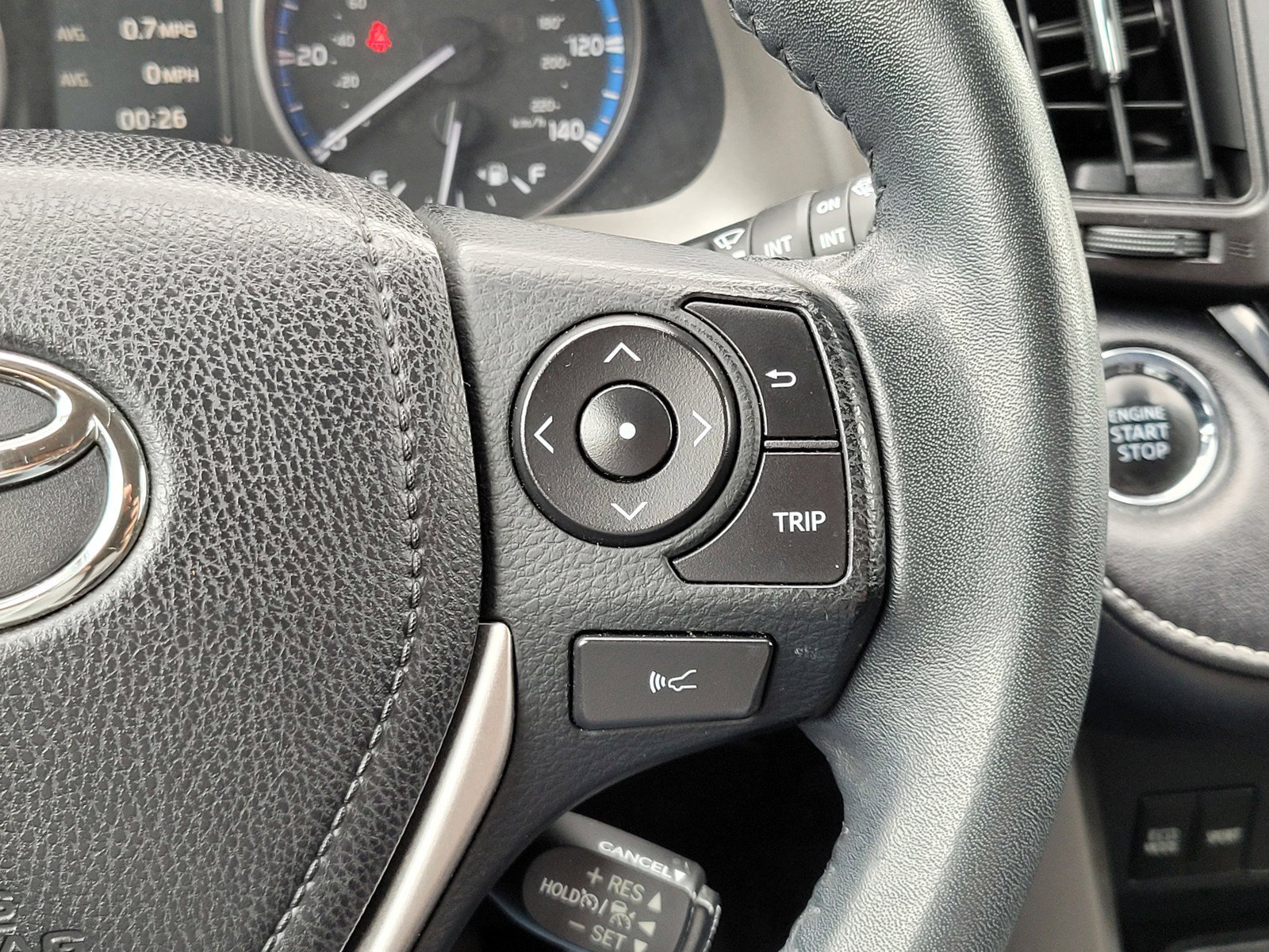 Used 2017  Toyota XLE image 26