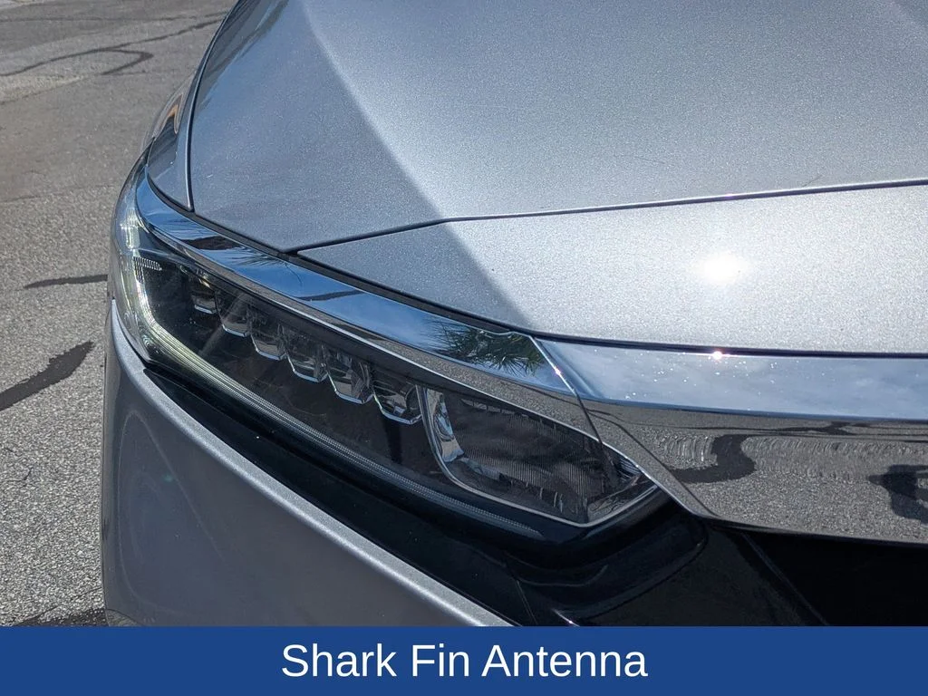 Certified Used 2019 Lunar Silver Metallic Honda LX image 11