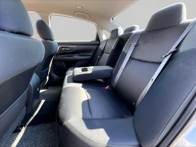 Used 2018 Gun Metallic Nissan 2.5 SR image 15