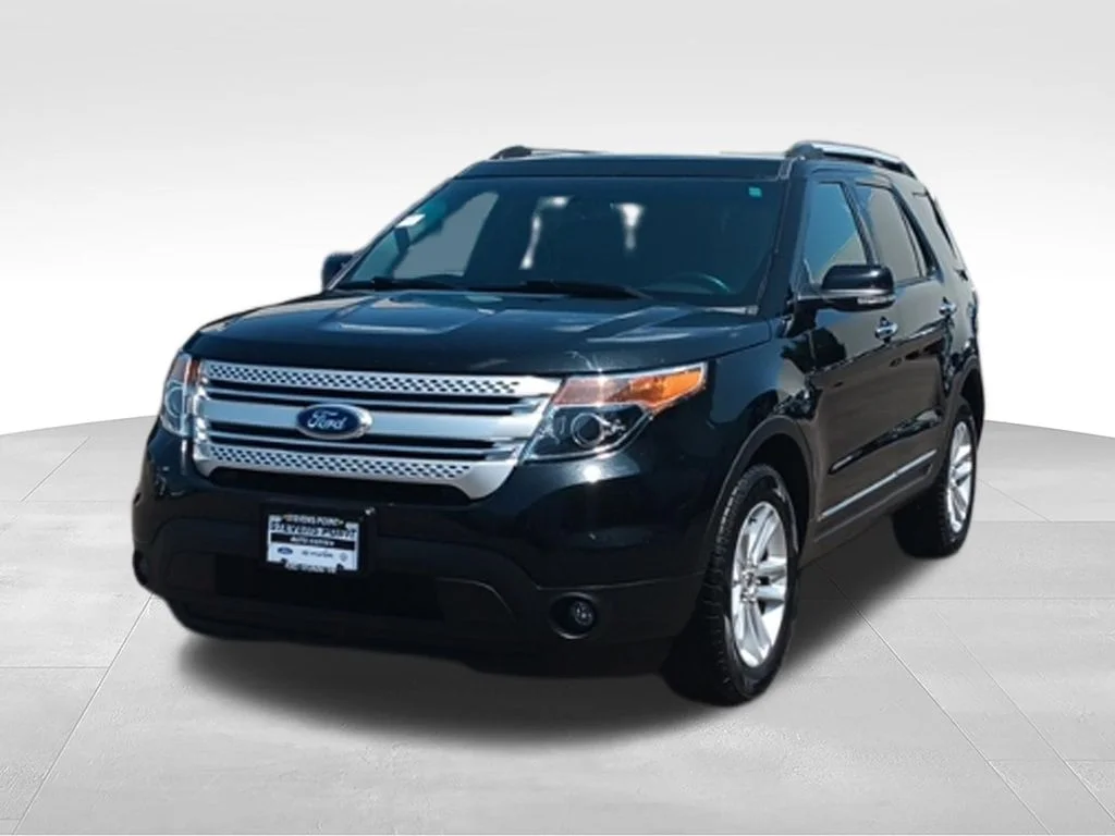 Used 2014 Tuxedo Black Metallic Ford XLT image 3