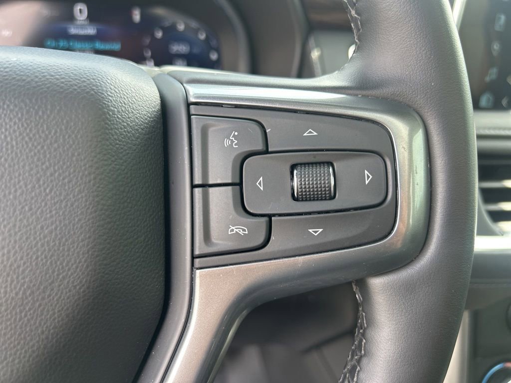 Used 2024 Black Chevrolet Z71 image 28