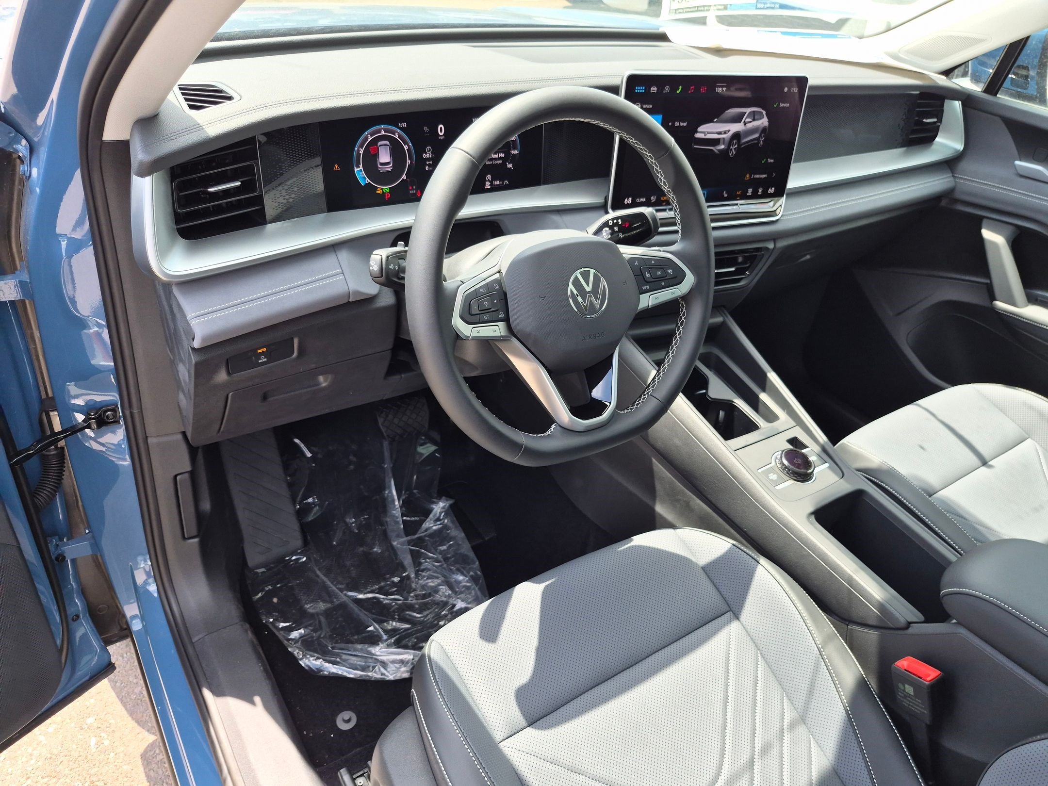 New 2026 Monterey Blue Pearl Volkswagen SE image 10