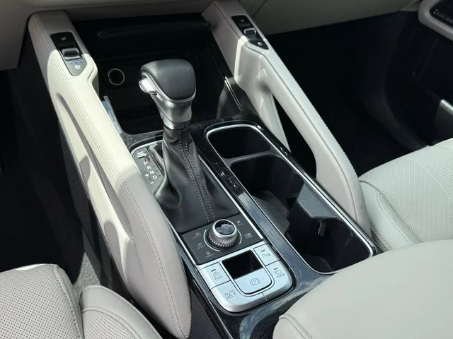 Used 2021 White Kia SX image 22