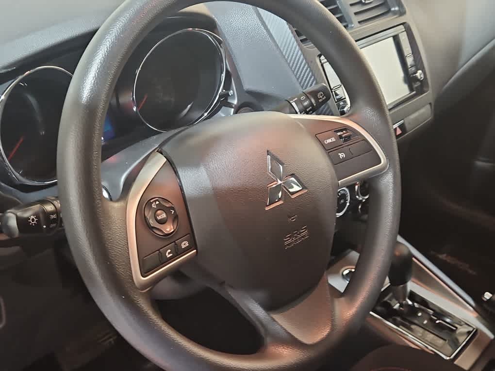 Used 2019 Rally Red Metallic Mitsubishi ES 2.0 image 9