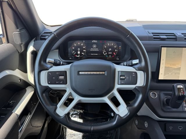 Used 2022 White Land Rover S image 13