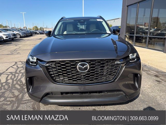 Used 2025 Gray Mazda Premium image 9
