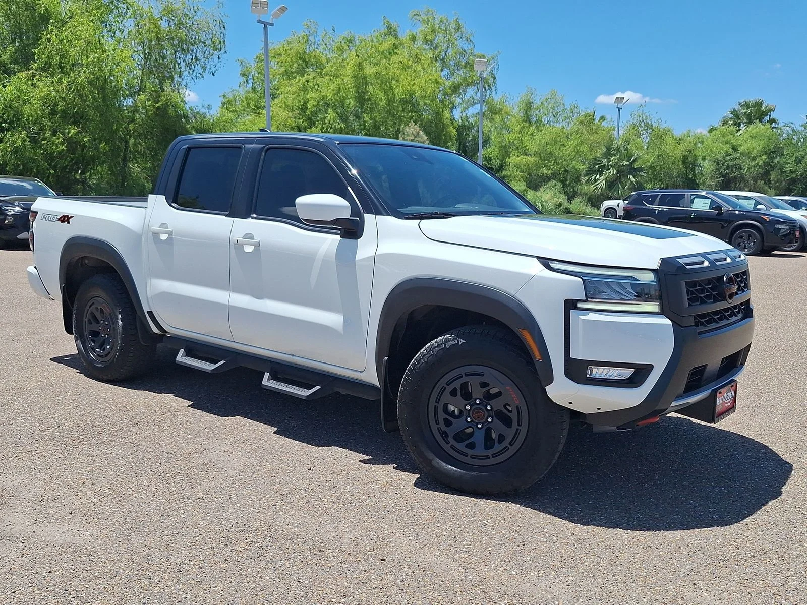 Used 2025 White Nissan PRO-4X image 1