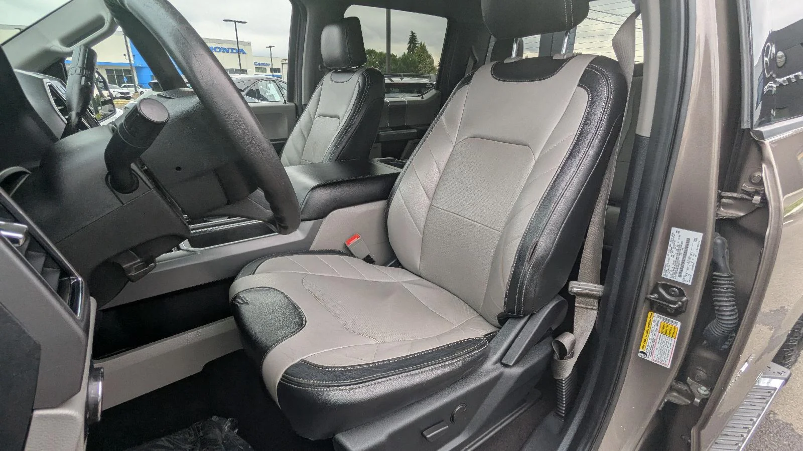 2020 Ford F-150 XLT - Photo 17