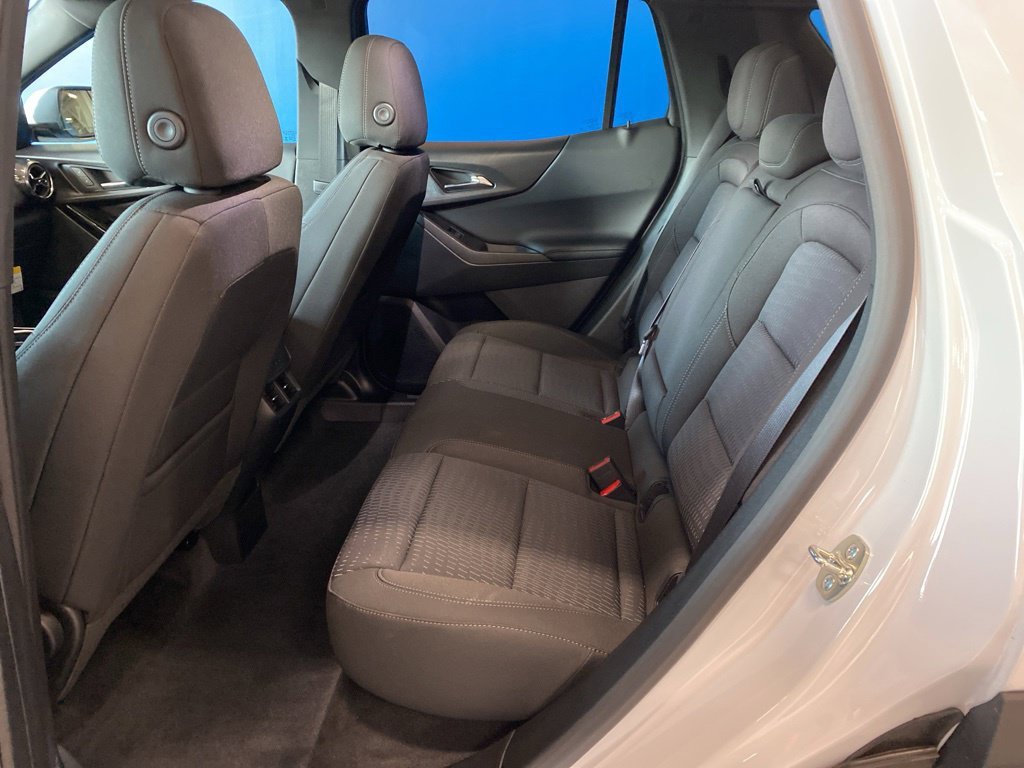 New 2027 Summit White Chevrolet LT image 12