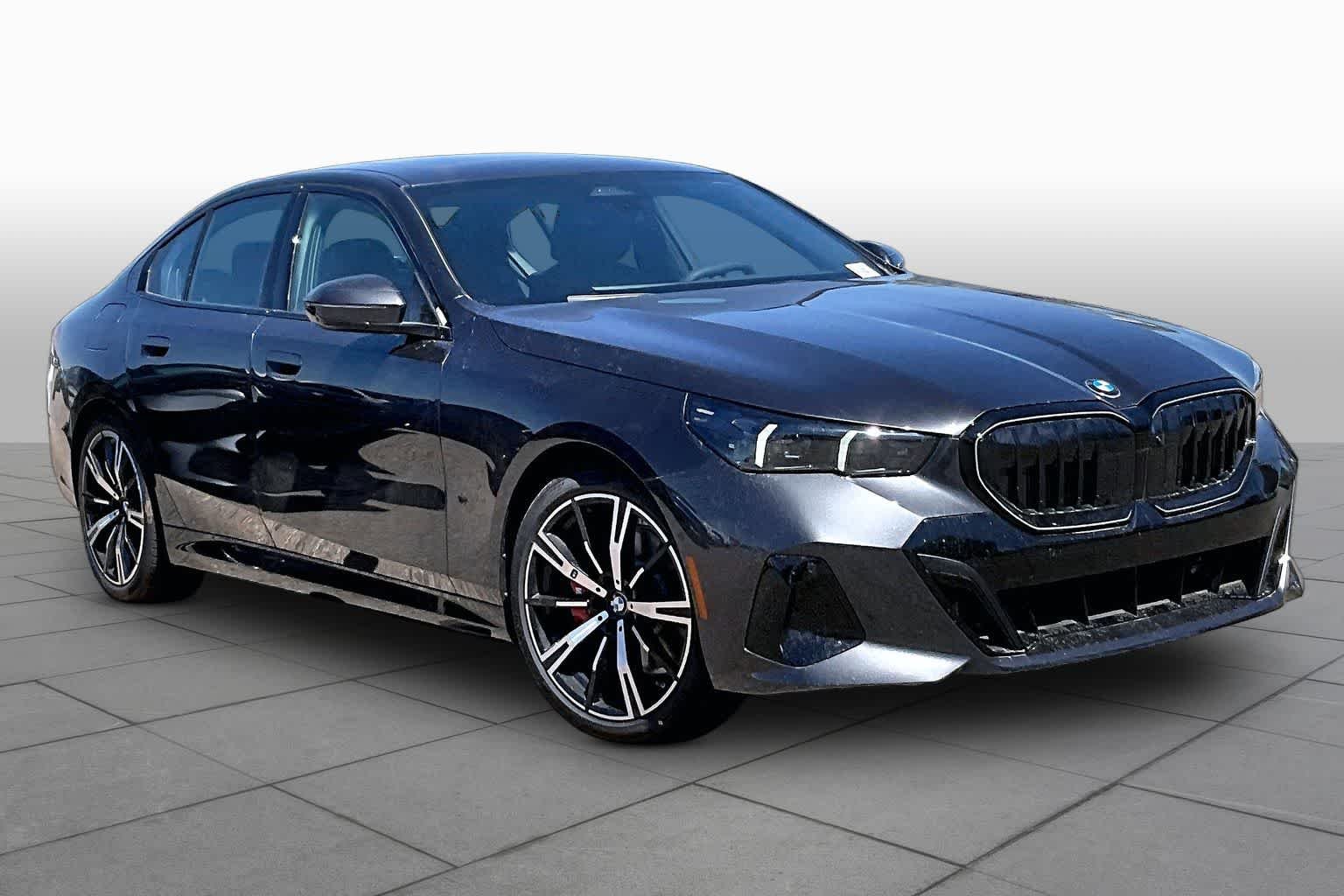 New 2027 Dark Graphite Metallic BMW 530i xDrive image 2