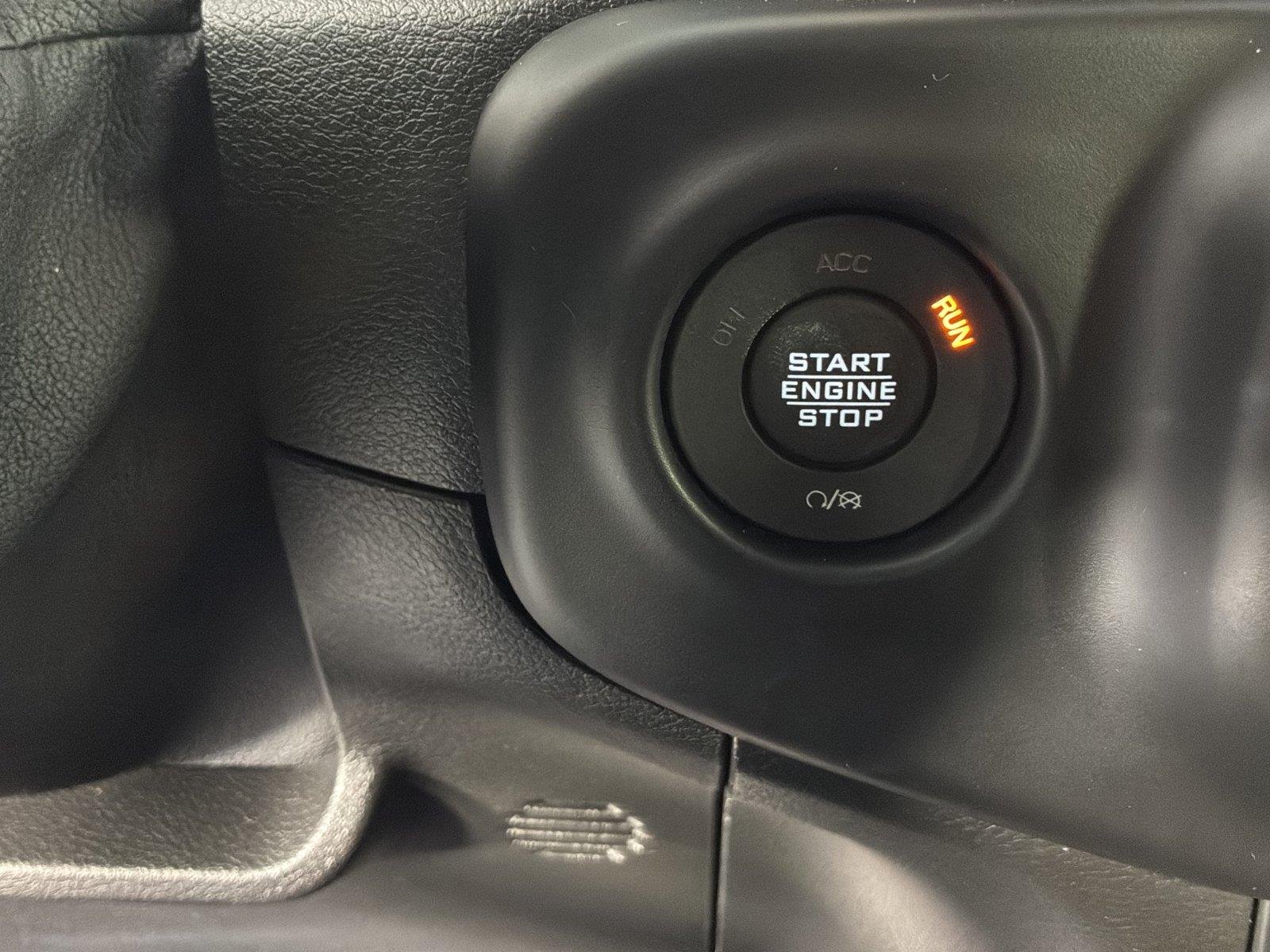 Used 2021 Bright White Clearcoat Jeep Mojave image 27
