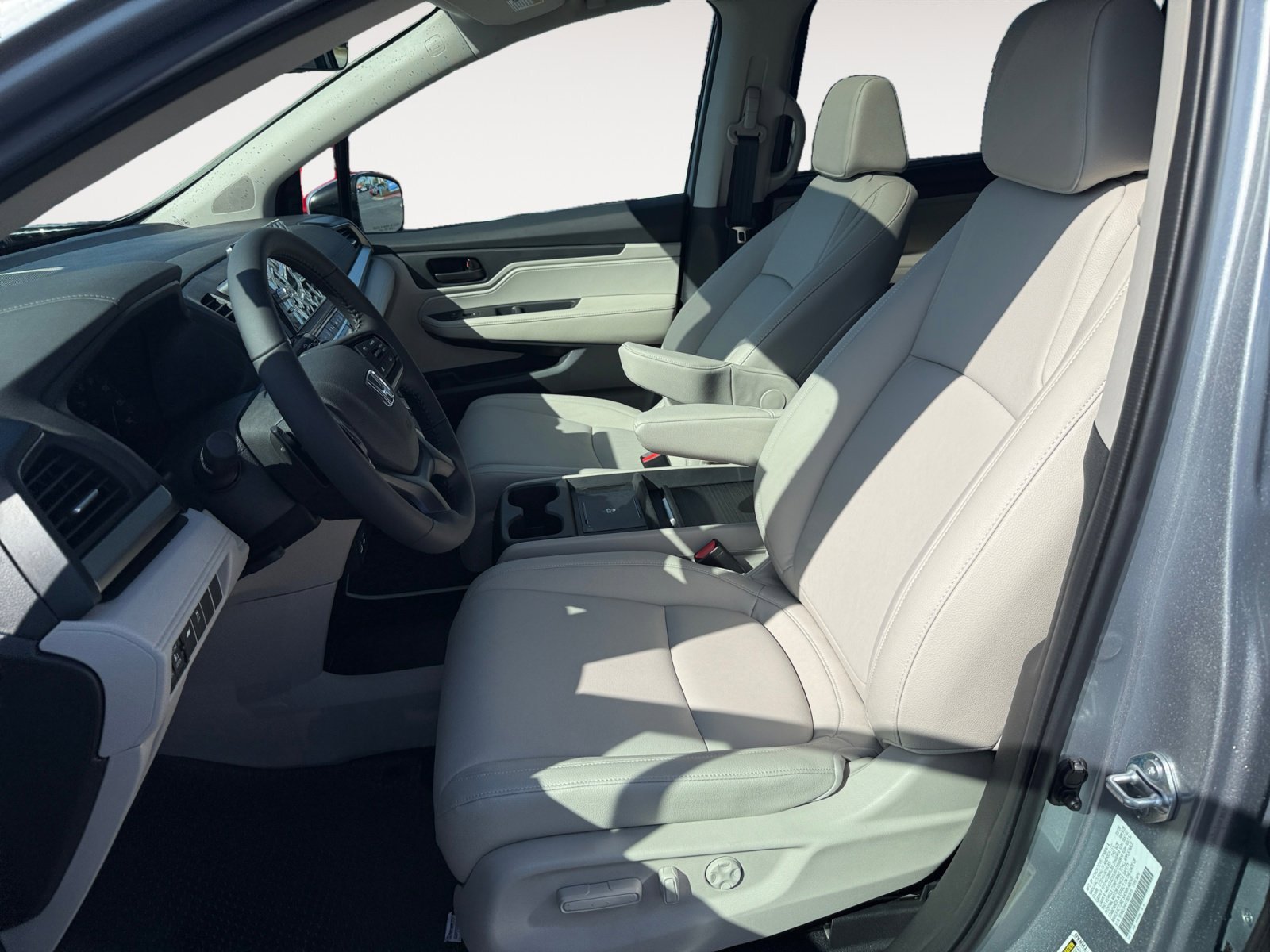 2026 Honda Odyssey EX-L - Photo 10