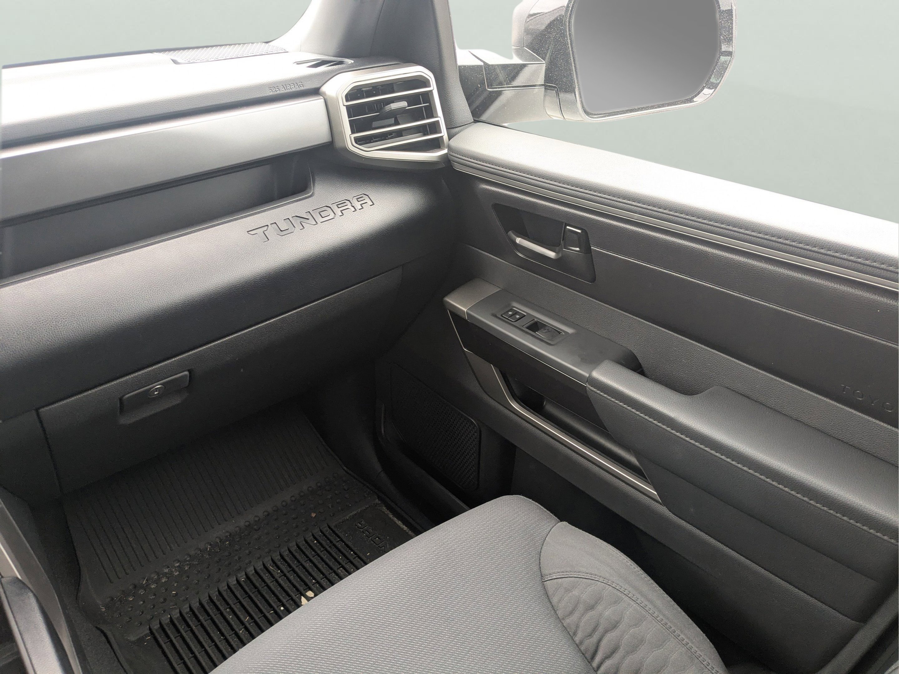 2026 Toyota Tundra SR5 - Photo 15