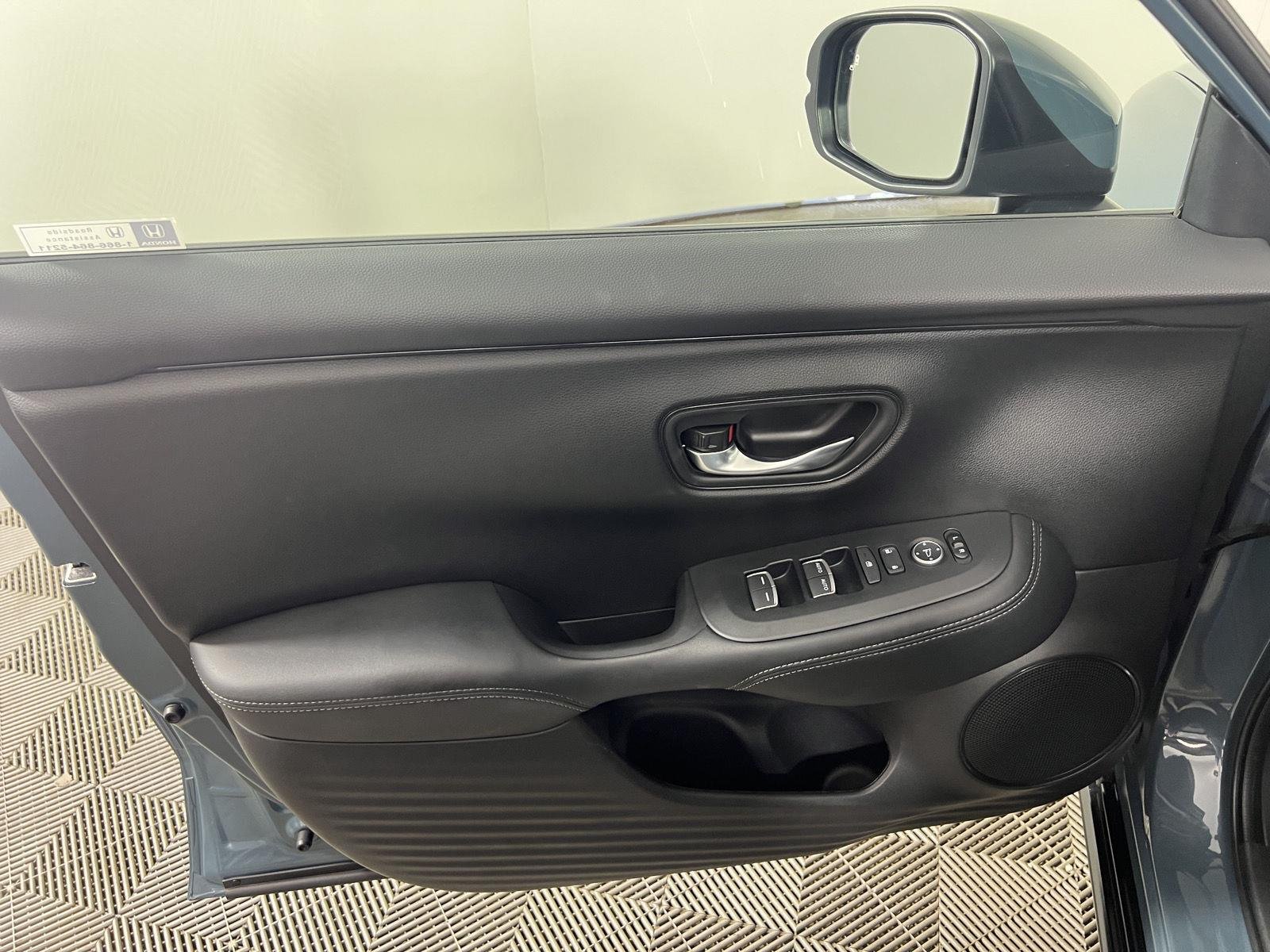 2026 Honda HR-V EX-L - Photo 10