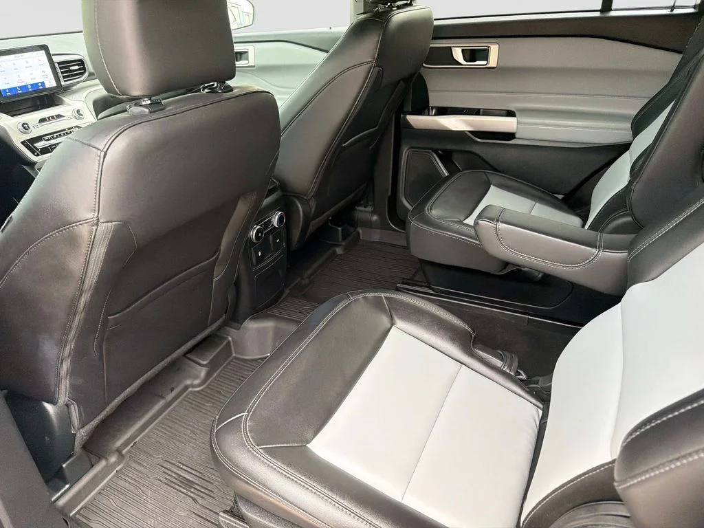 Used 2024 Gray Ford XLT image 15