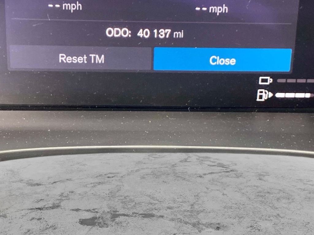 Used 2023 Gold Volvo T8 Plus Dark Theme image 32
