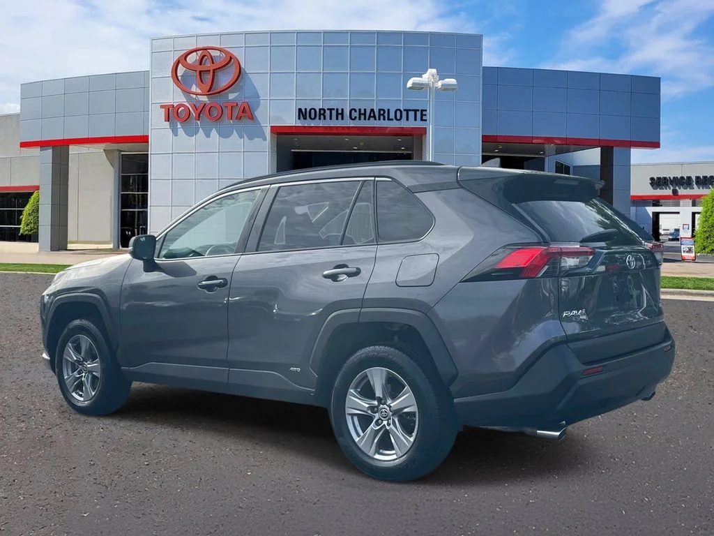 Used 2022 Gray Toyota XLE image 4