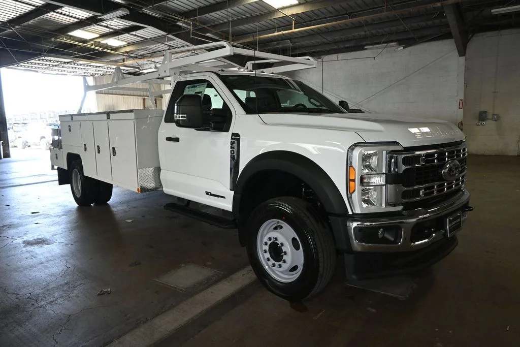 New 2026 Oxford White Ford XL image 1