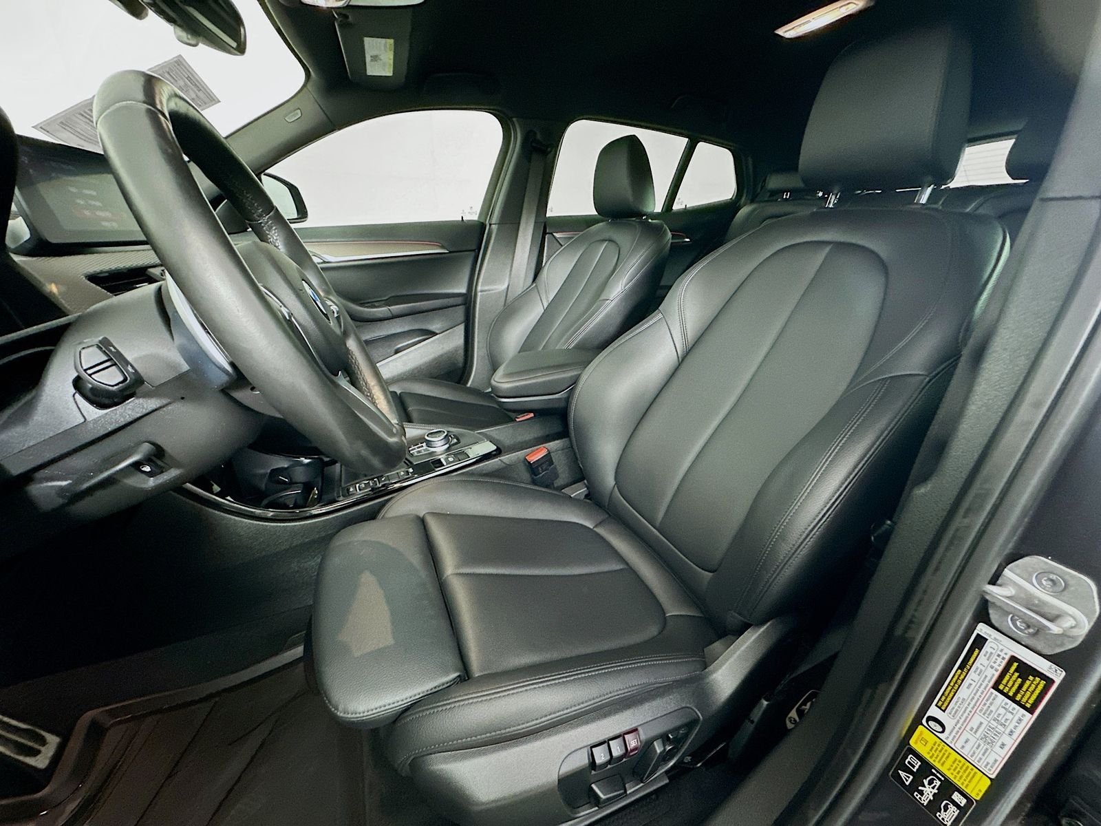 Used 2022 Mineral Grey Metallic BMW M35i image 21