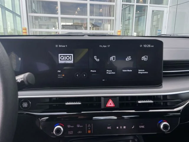 2025 Kia K5 LXS - Photo 22
