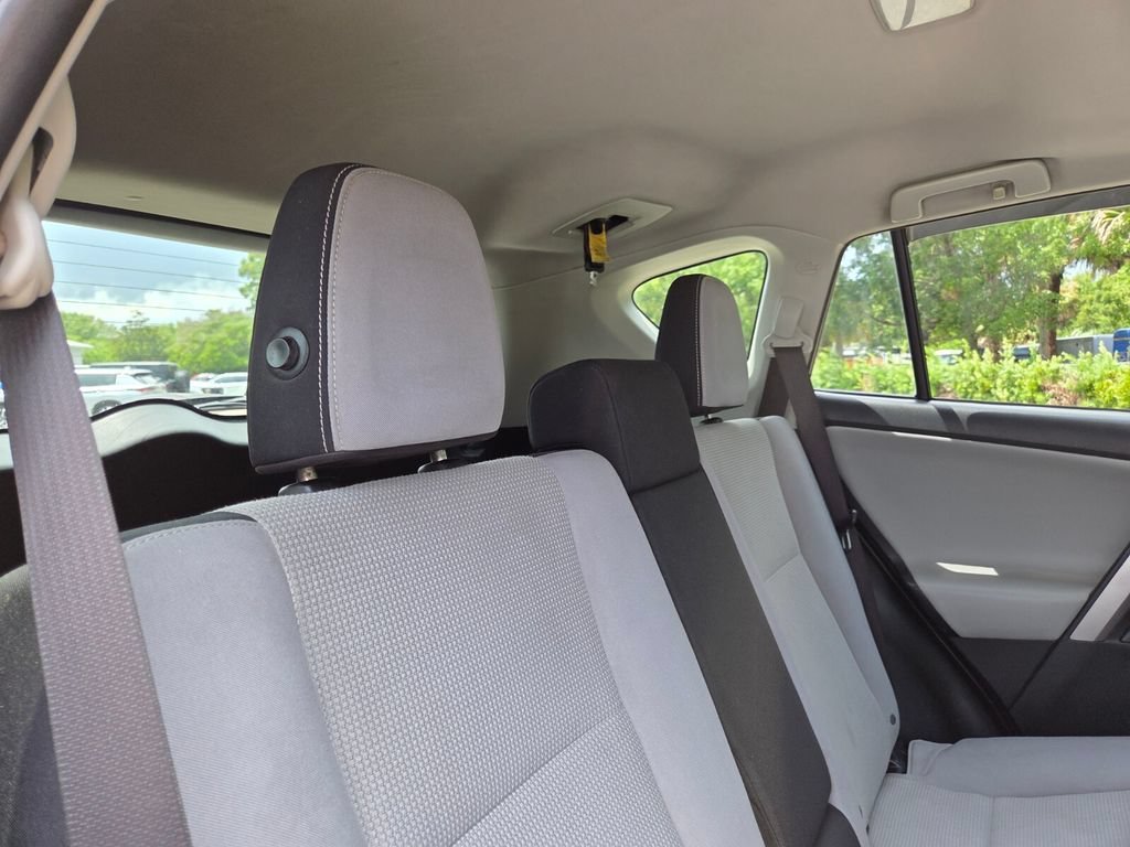 Used 2018 Magnetic Gray Metallic Toyota XLE image 19