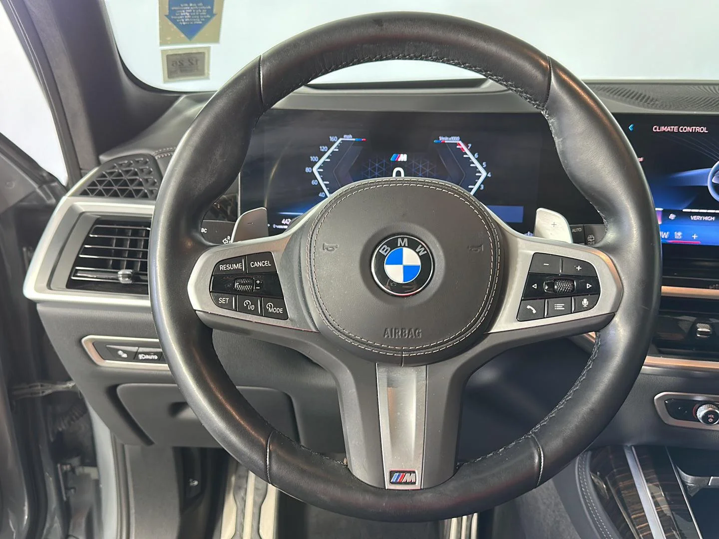 Used 2024 Skyscraper Grey Metallic BMW xDrive40i image 10