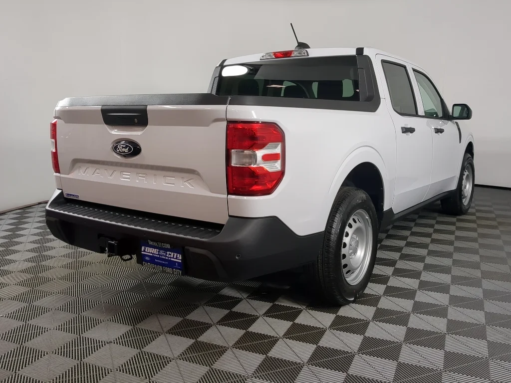 New 2026 Oxford White Ford XL image 4