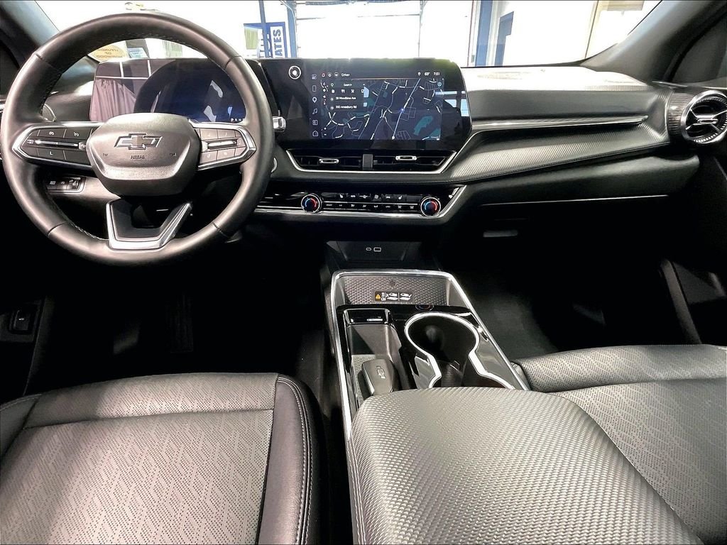 Used 2025 Blue Chevrolet LT image 21