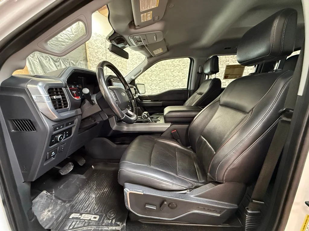 Used 2023 White Ford Lariat image 21