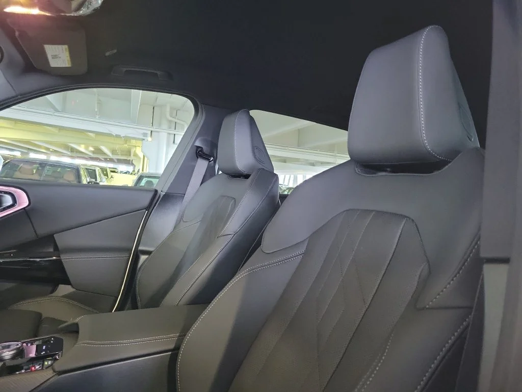 New 2026 Alpine White BMW 30 xDrive image 16