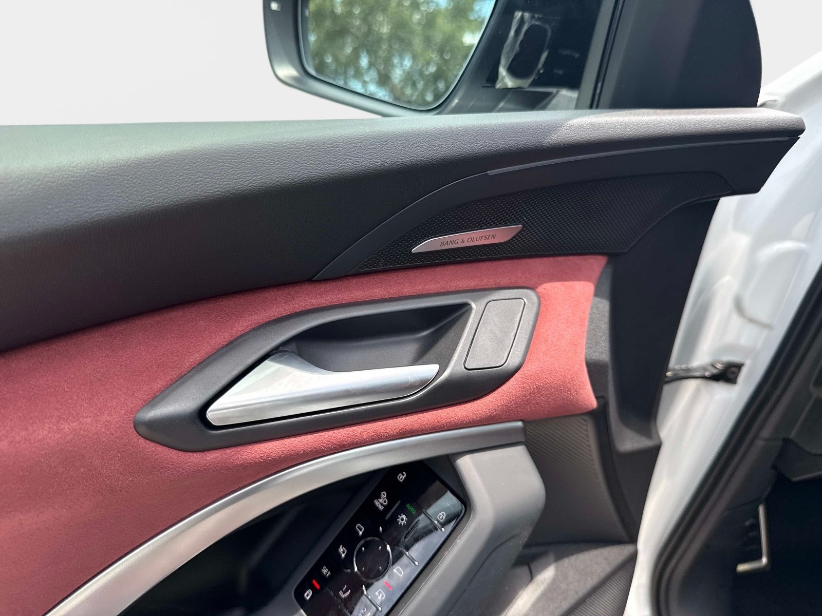New 2026 Glacier White Metallic Audi Premium Plus image 17