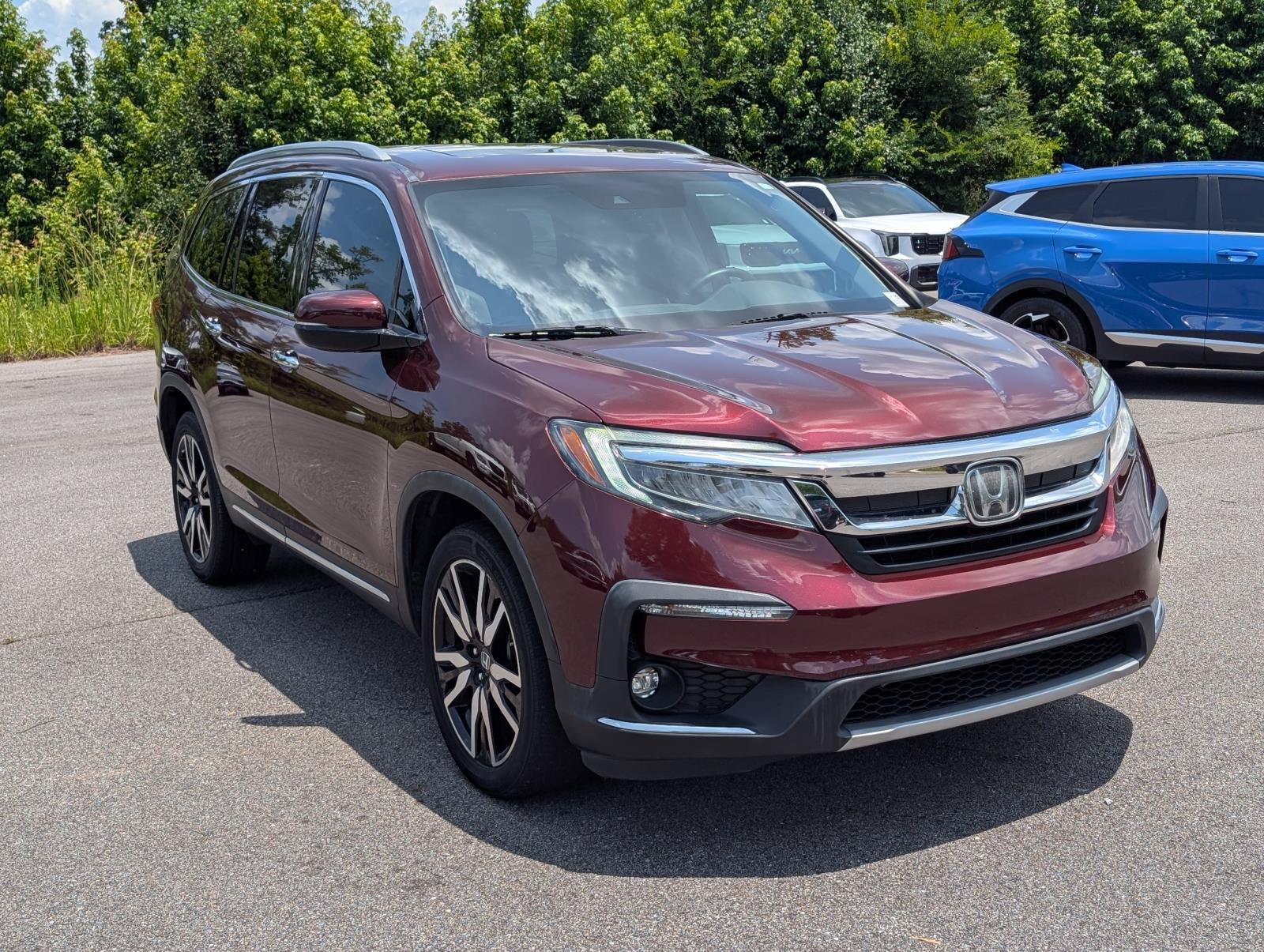 Used 2020 Burgundy Honda Touring 7-Passenger image 3