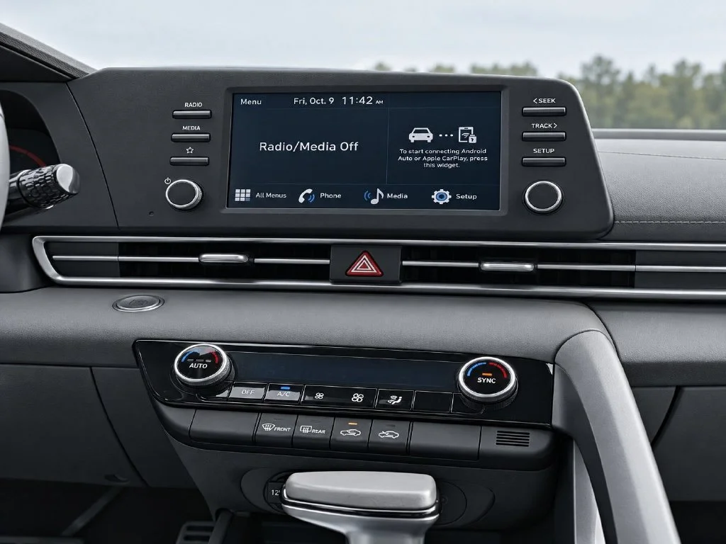 Used 2025 Gray Hyundai SEL Sport image 11