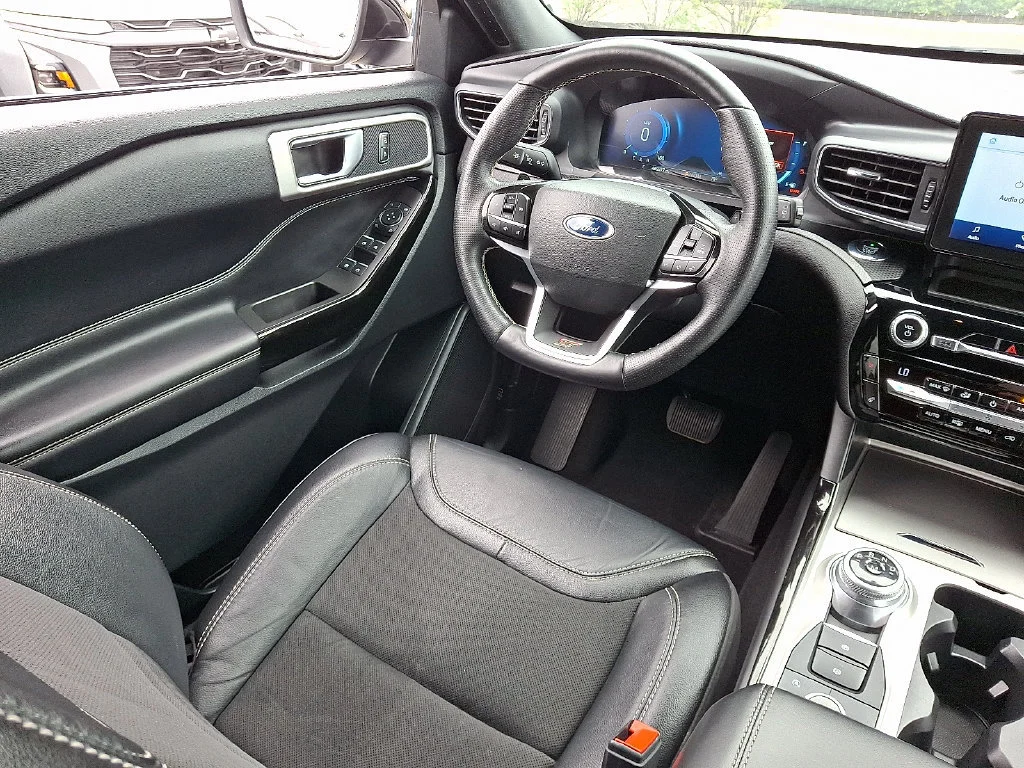 Used 2021 Blue Ford ST image 15