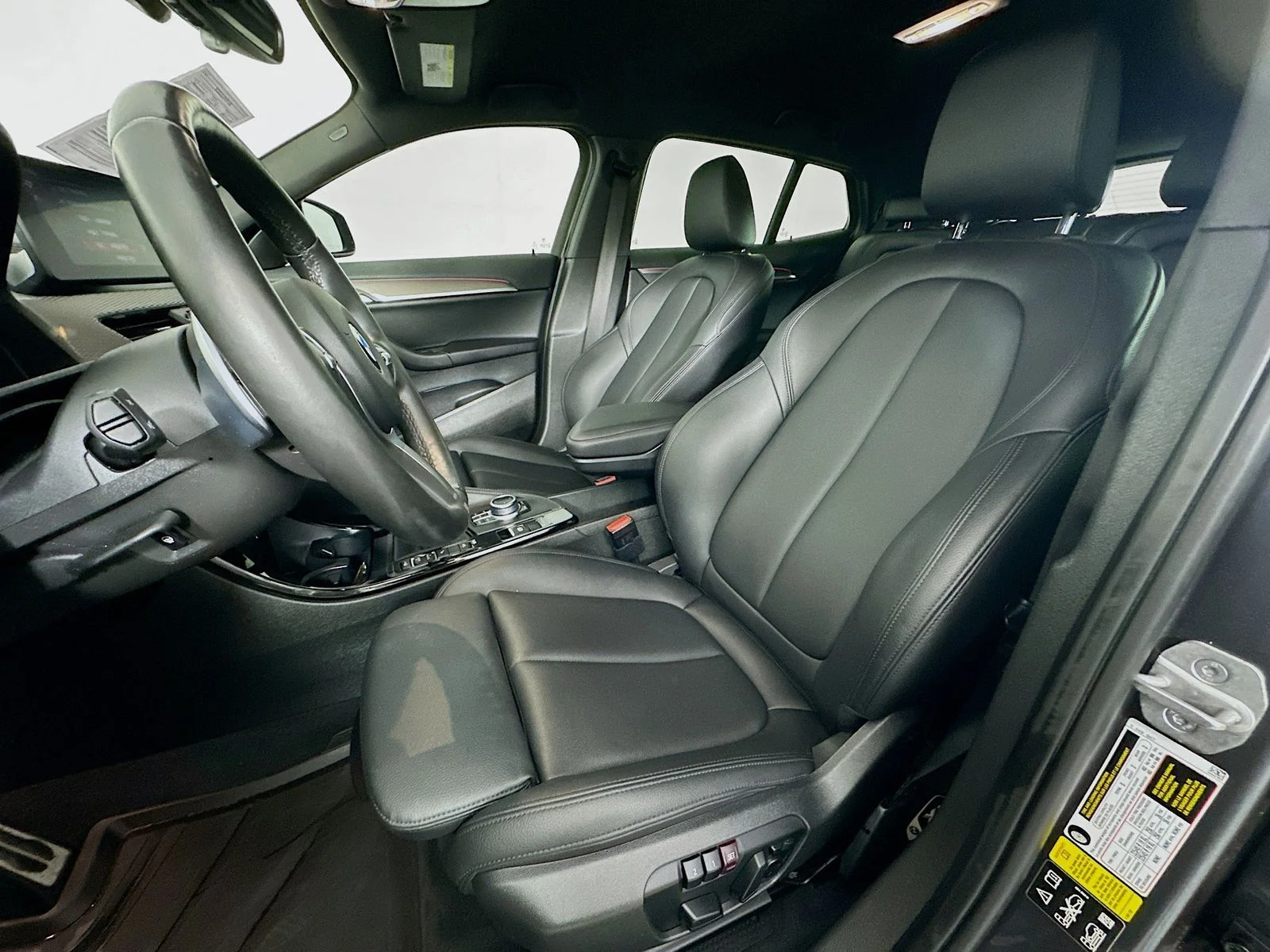 Used 2022 Mineral Grey Metallic BMW M35i image 21