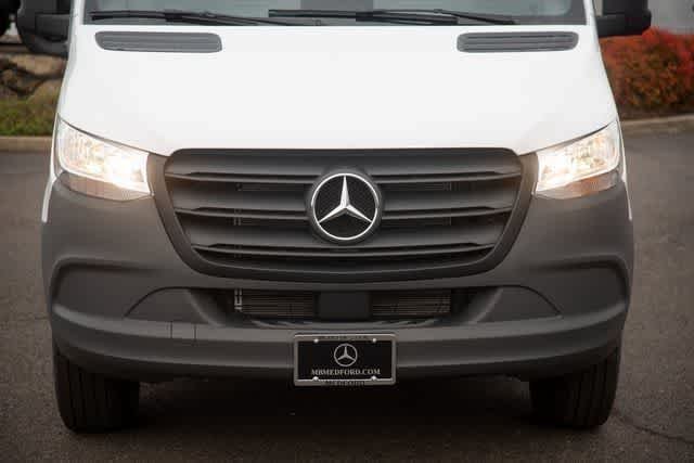 Used 2025 Arctic White Mercedes-Benz  image 12