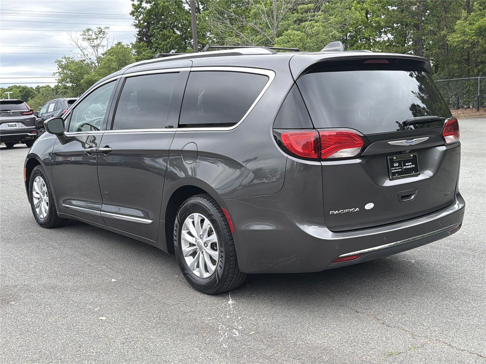 Used 2018 Granite Crystal Metallic Clearcoat Chrysler Touring L Plus image 27