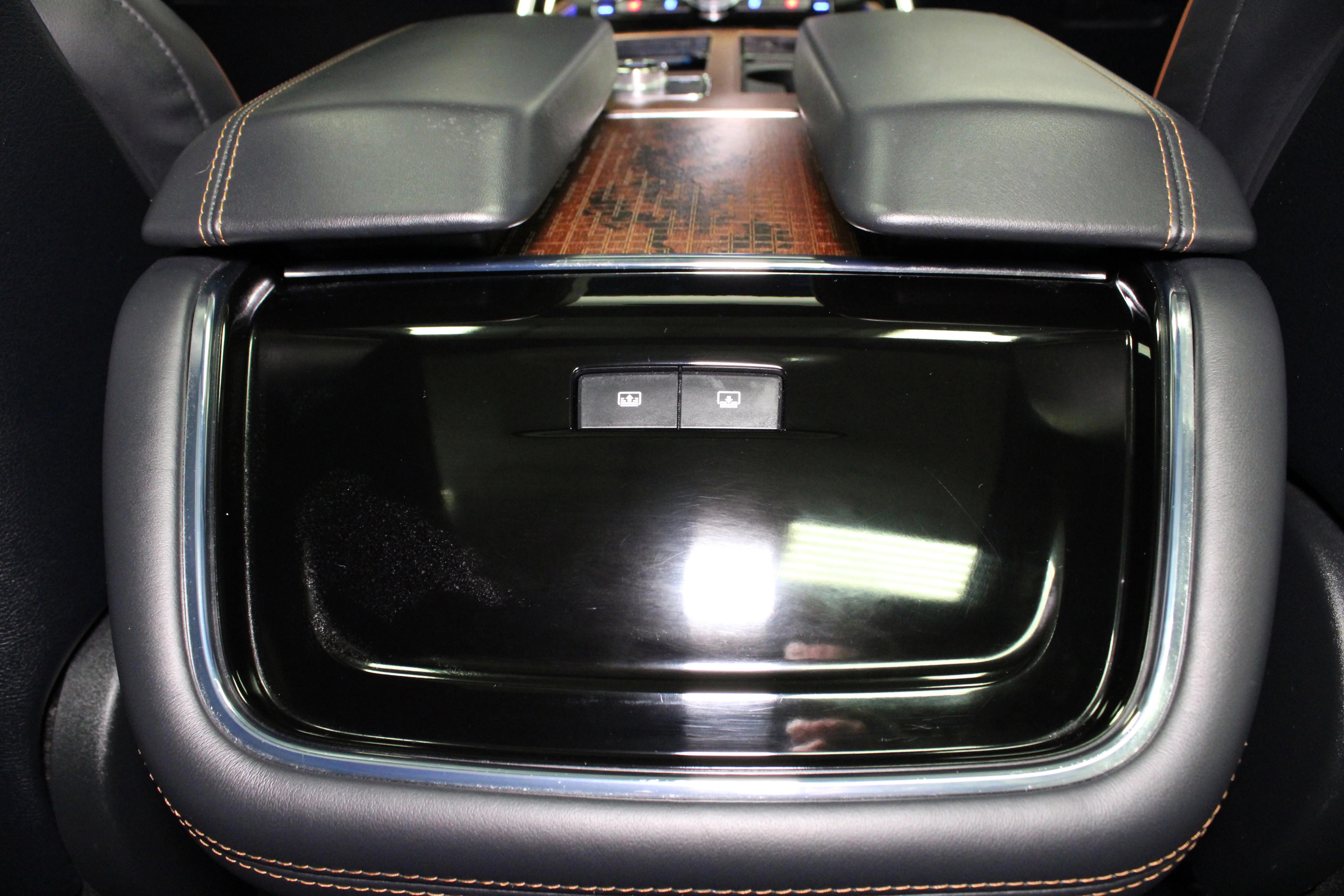 Used 2023 Infinite Black Metallic Clearcoat Lincoln Black Label image 21