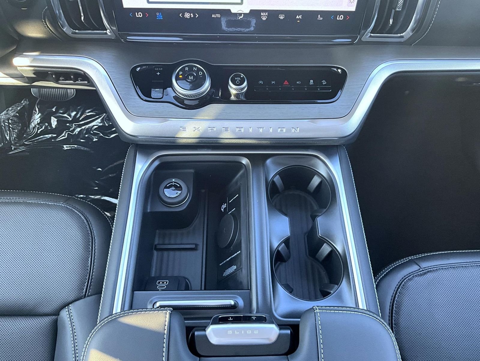 New 2027 Glacier Gray Metallic Tri-Coat Ford Platinum image 16