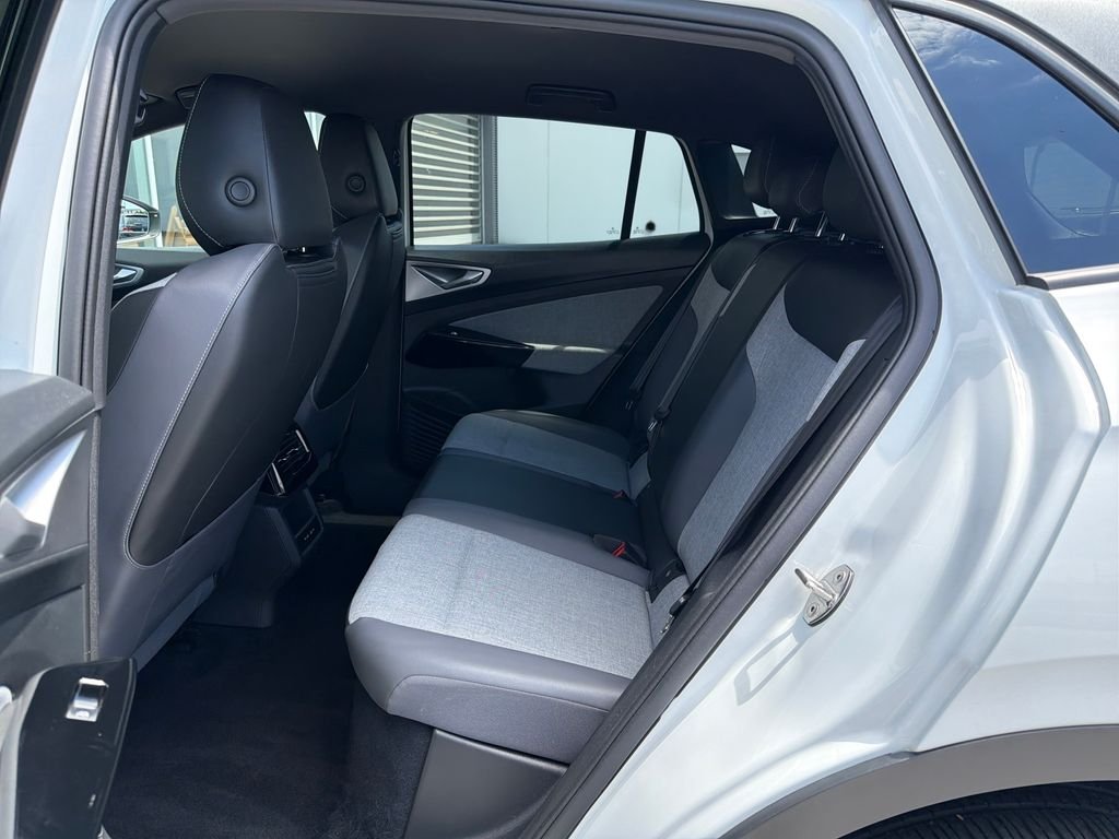 Certified Used 2024 Pure White Volkswagen Pro image 14