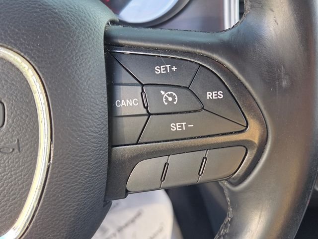 Used 2015 Silver Dodge SE image 23