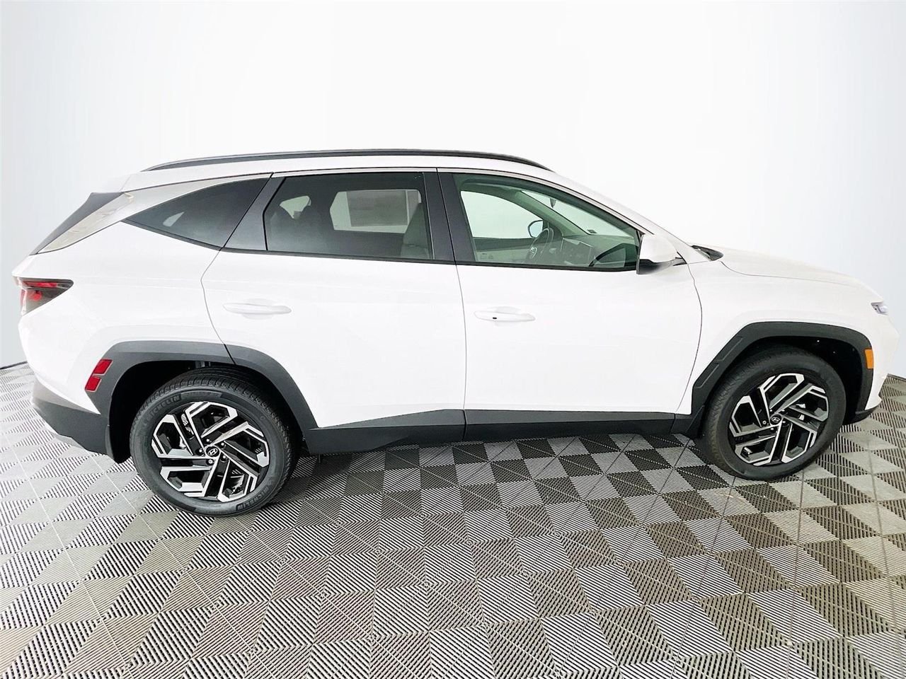 New 2026 Serenity White Pearl Hyundai SEL Plus AWD image 9