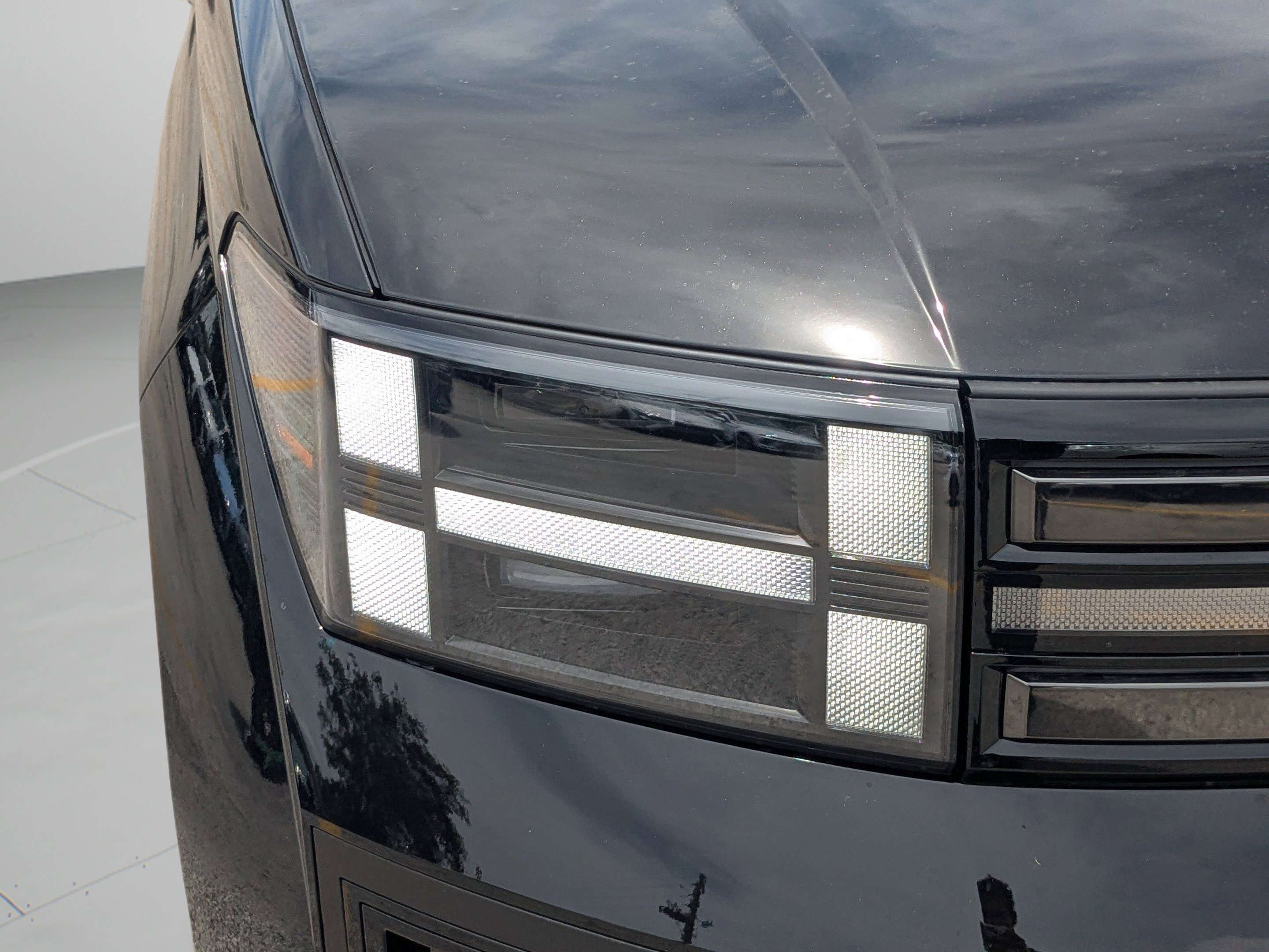 New 2026 Phantom Black Hyundai Limited AWD image 10