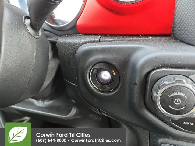 Used 2020 Billet Silver Metallic Clearcoat Jeep Rubicon image 20