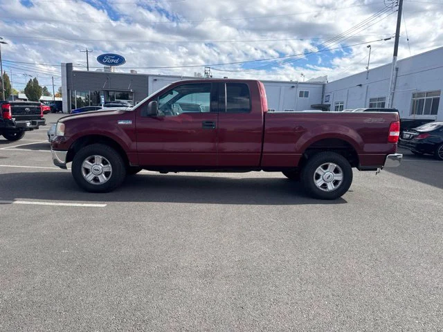 Used 2004 Dark Toreador Red Clearcoat Metallic Ford XLT image 9