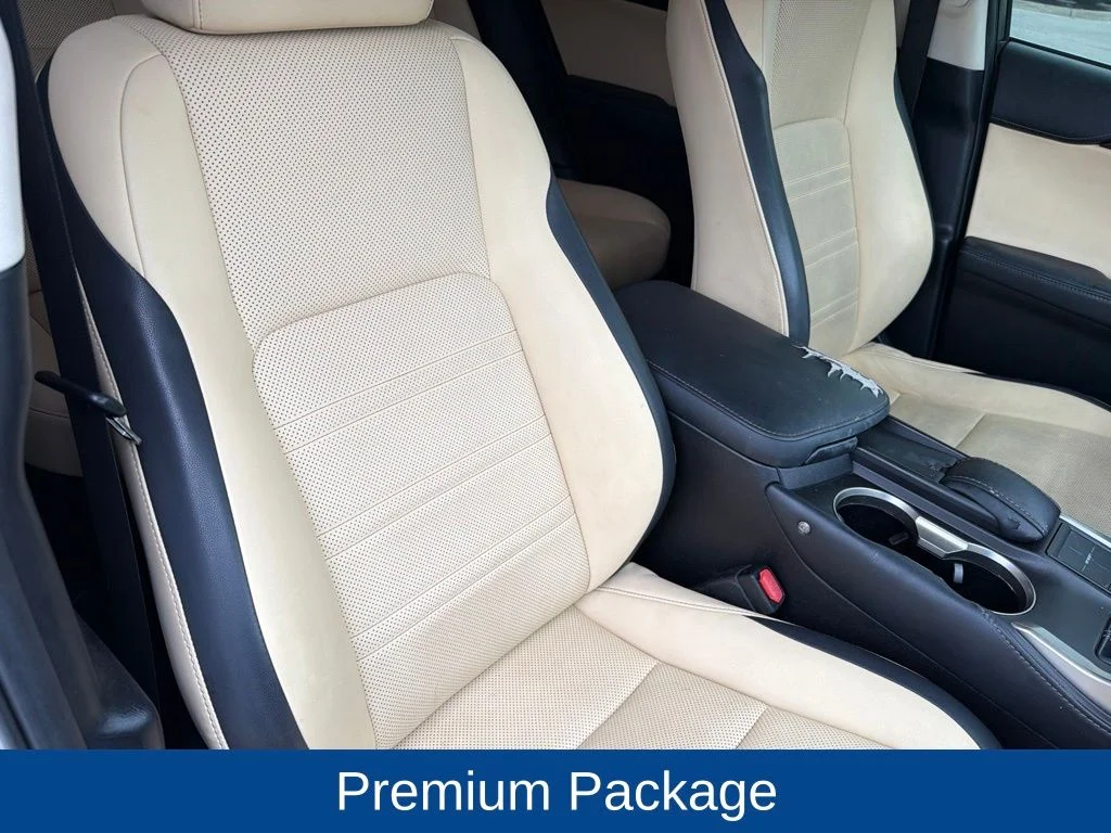 Used 2015 Atomic Silver Lexus 200t image 13