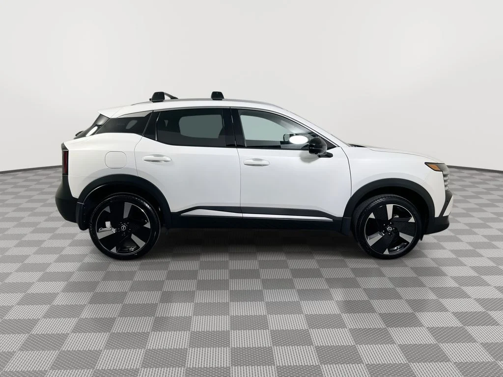 New 2026 White Nissan SR image 9