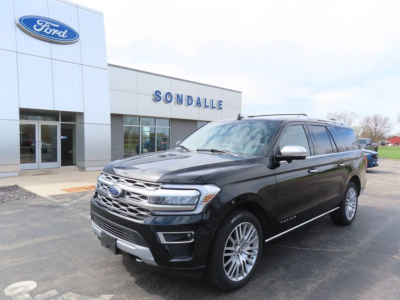 2023 Ford Expedition Platinum MAX 4x4's photo